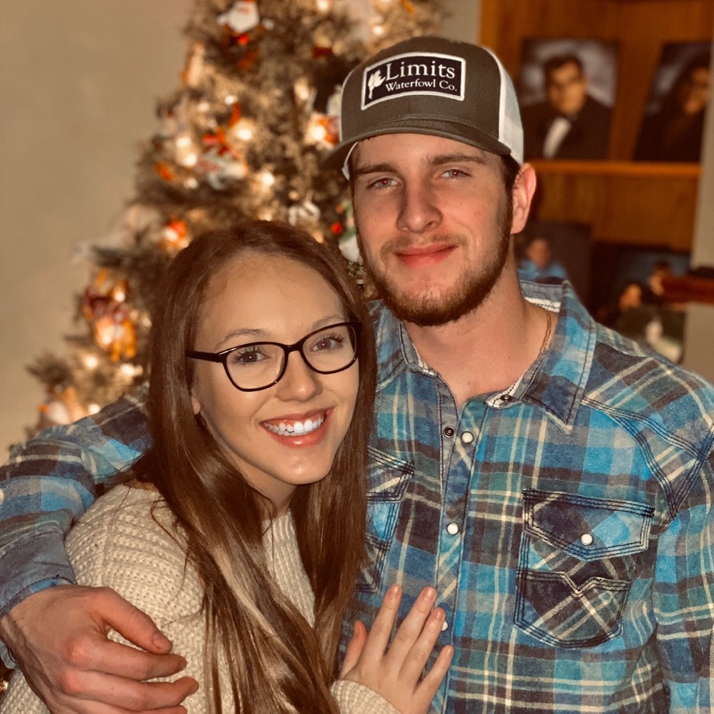 Meet your Posher, Caitlin